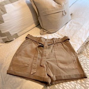 BRAND NEW Ann Taylor LOFT Khaki Shorts